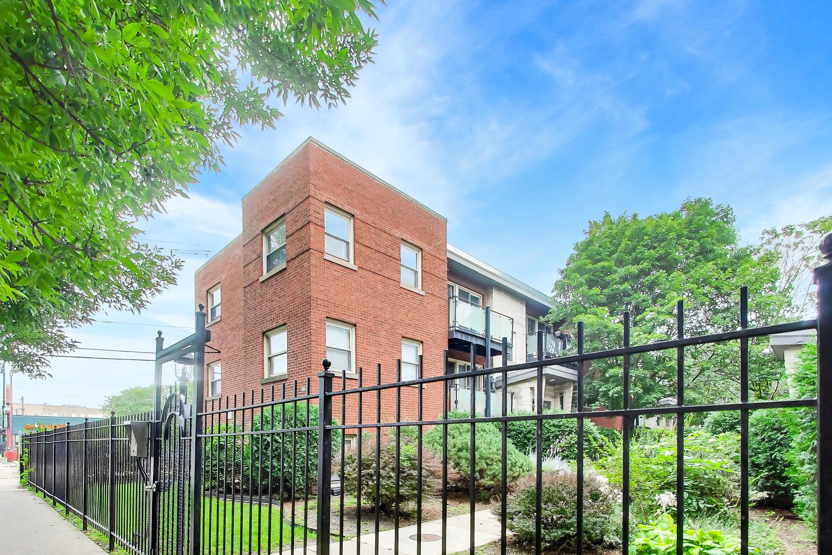 7533 N Damen Avenue R1 Property Photo 3