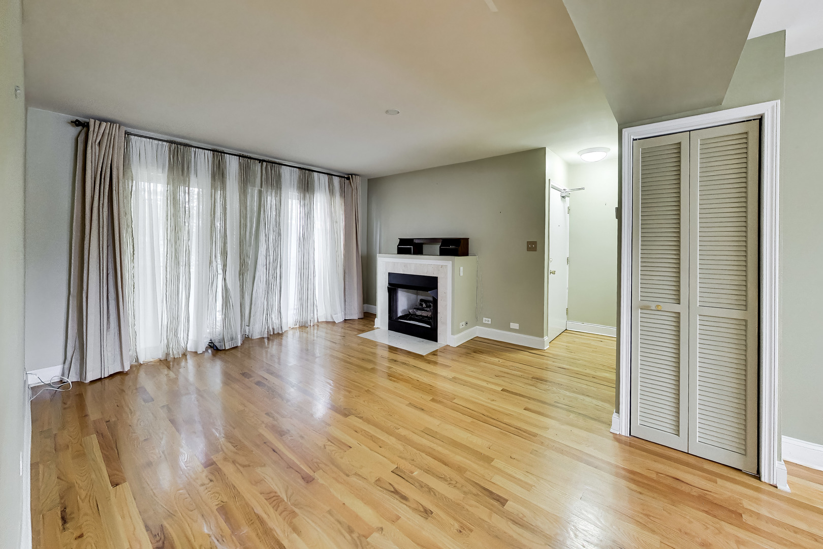 7533 N Damen Avenue R1 Property Photo 9