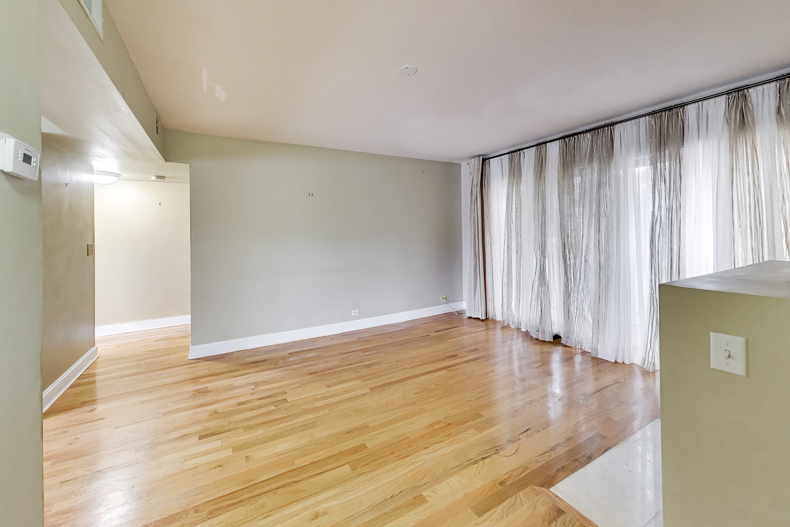 7533 N Damen Avenue R1 Property Photo 10