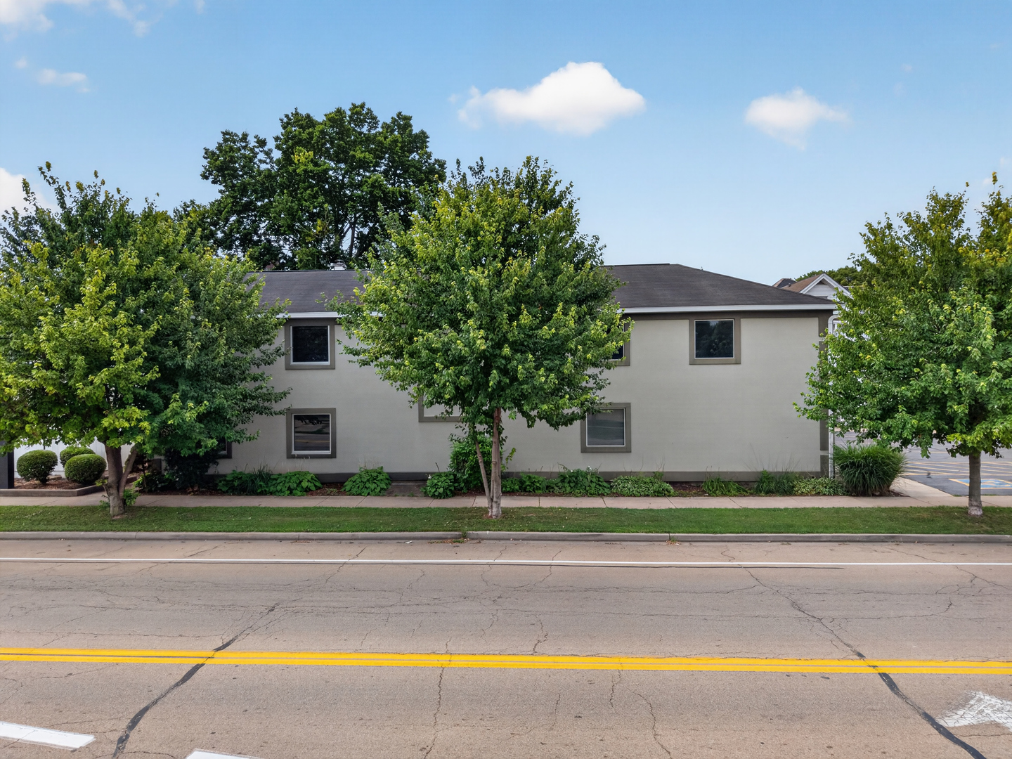 645 W Main Street Property Photo 4