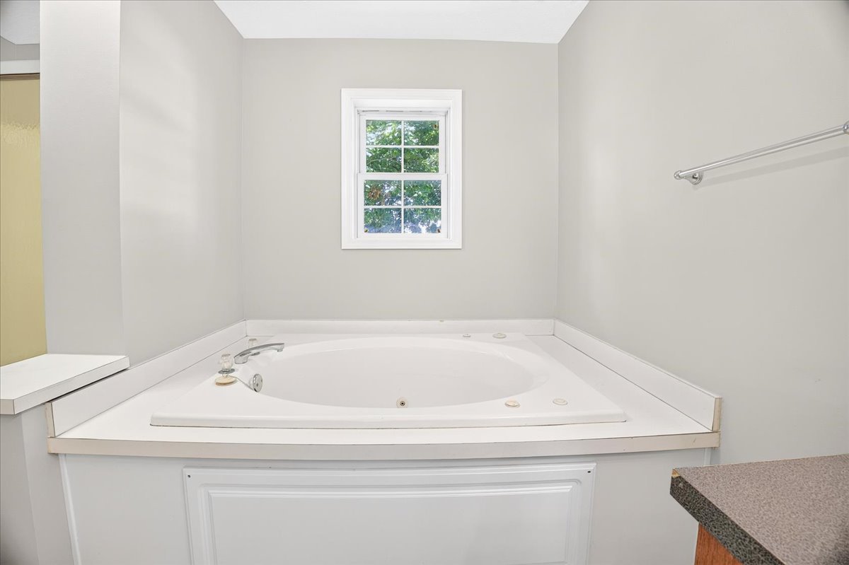 419 Center Street Property Photo 33