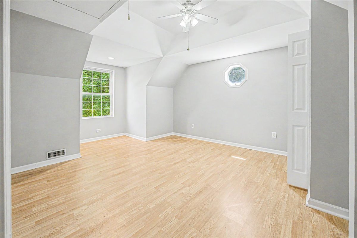 419 Center Street Property Photo 45