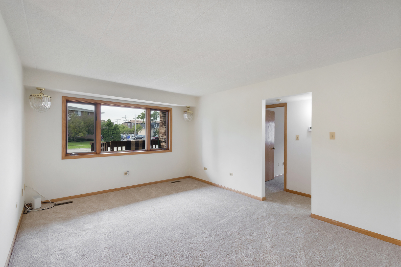 5646 W 103rd Street 106 Property Photo 4