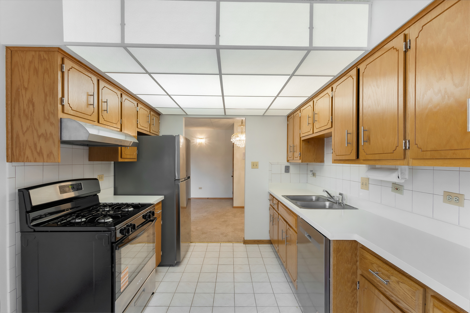 5646 W 103rd Street 106 Property Photo 5