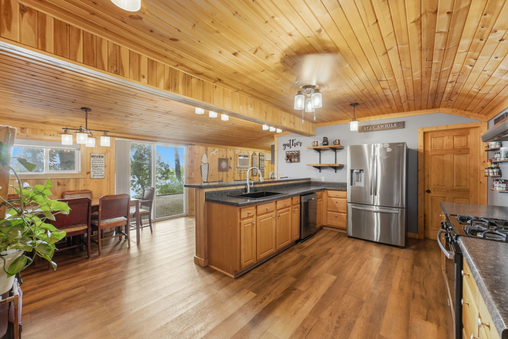 750 45th Street Property Photo 5