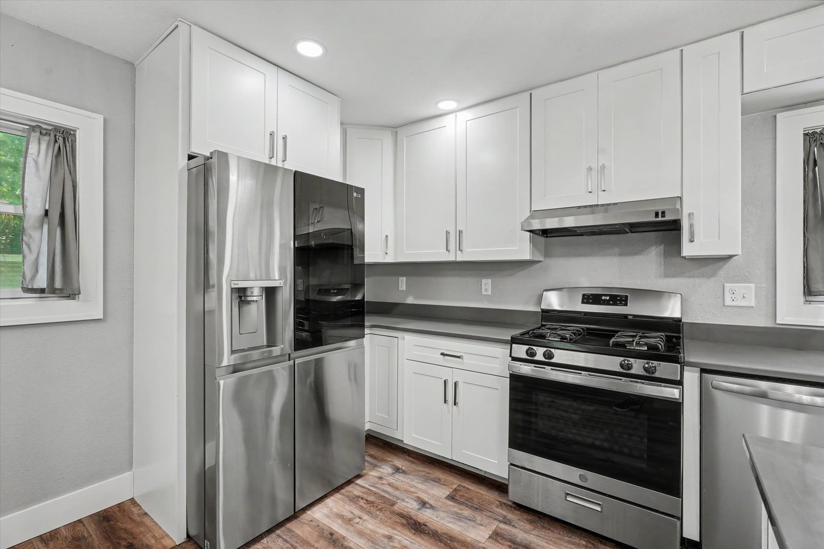 15 N Locust Street Property Photo 21