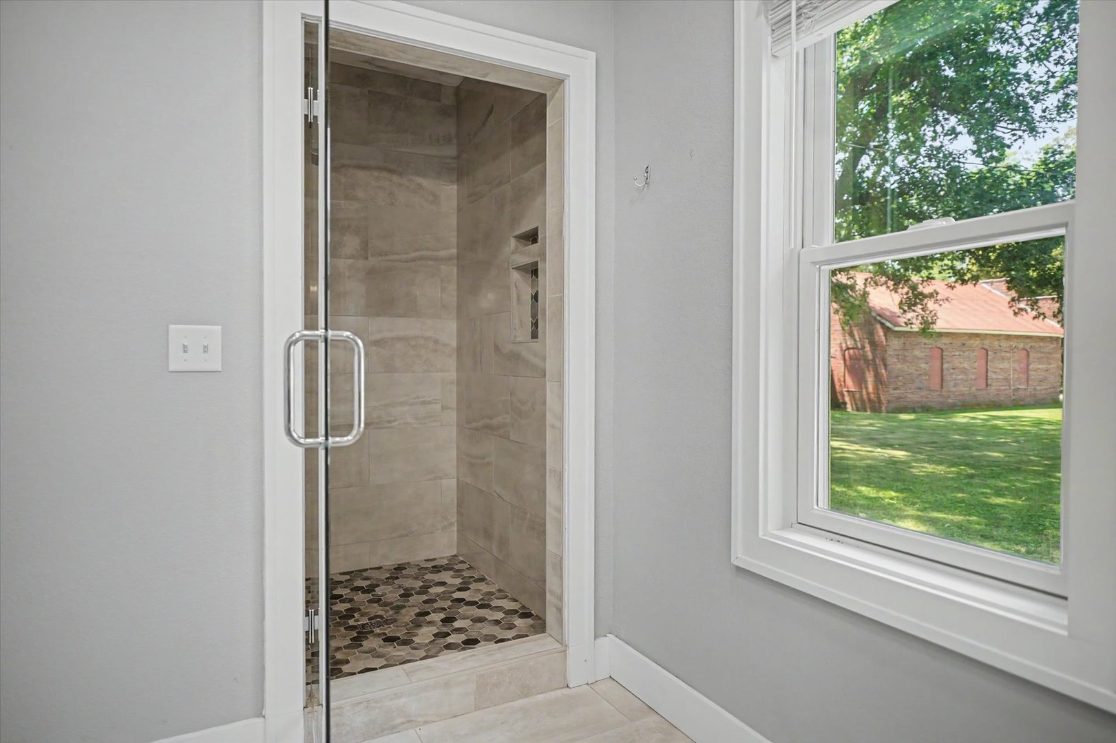15 N Locust Street Property Photo 32