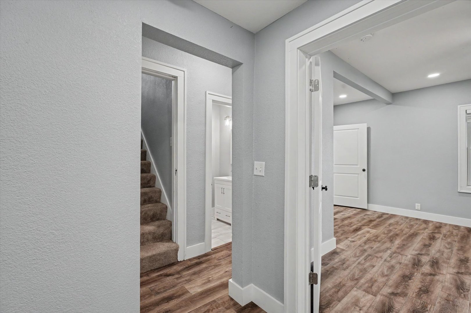 15 N Locust Street Property Photo 35