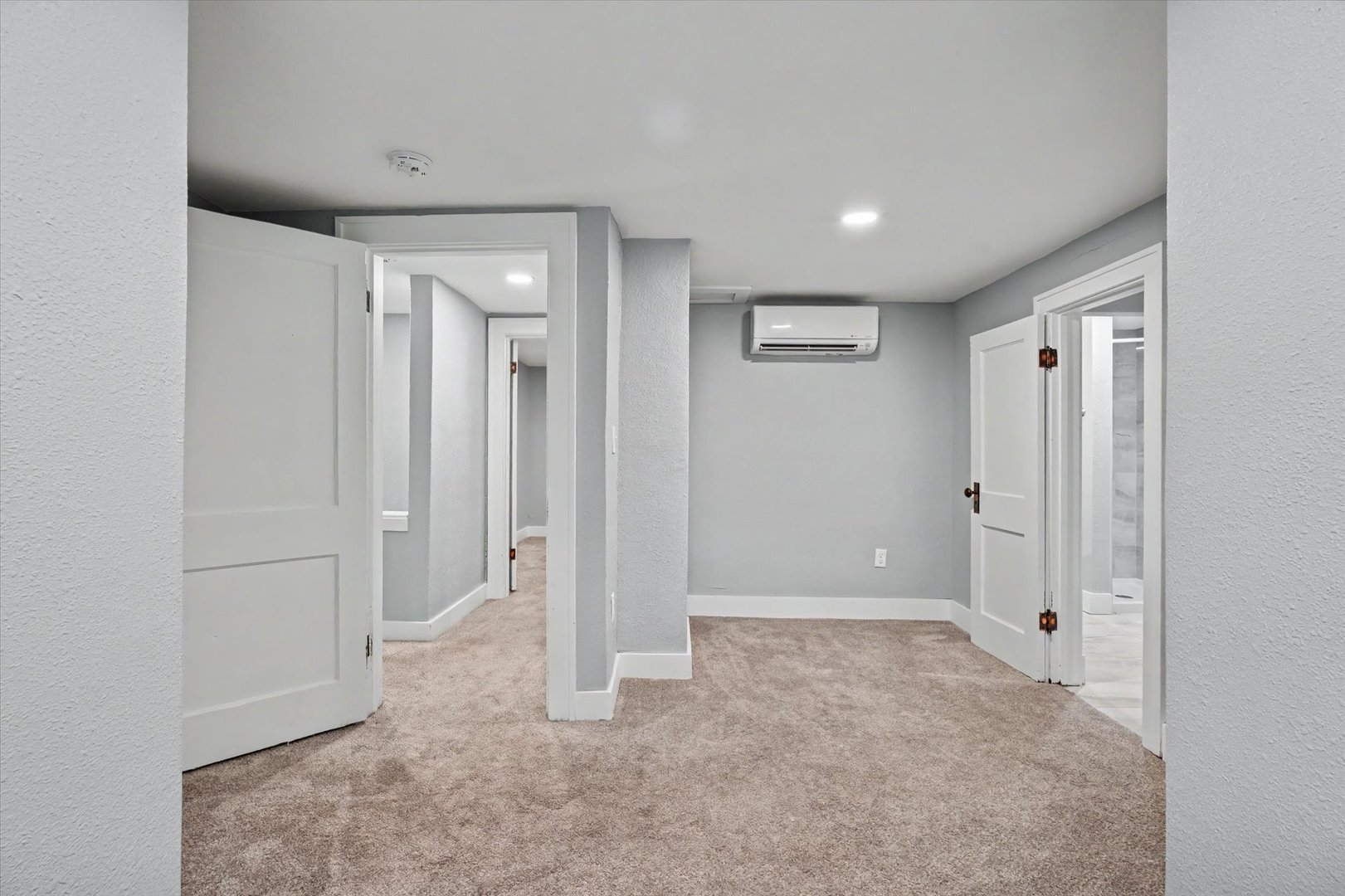 15 N Locust Street Property Photo 42