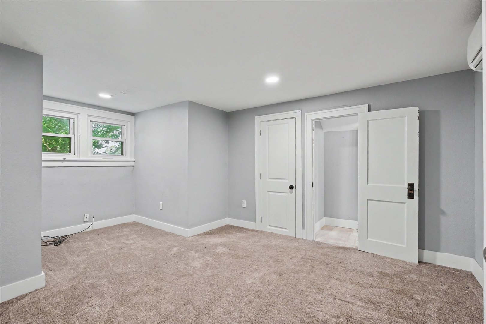 15 N Locust Street Property Photo 43