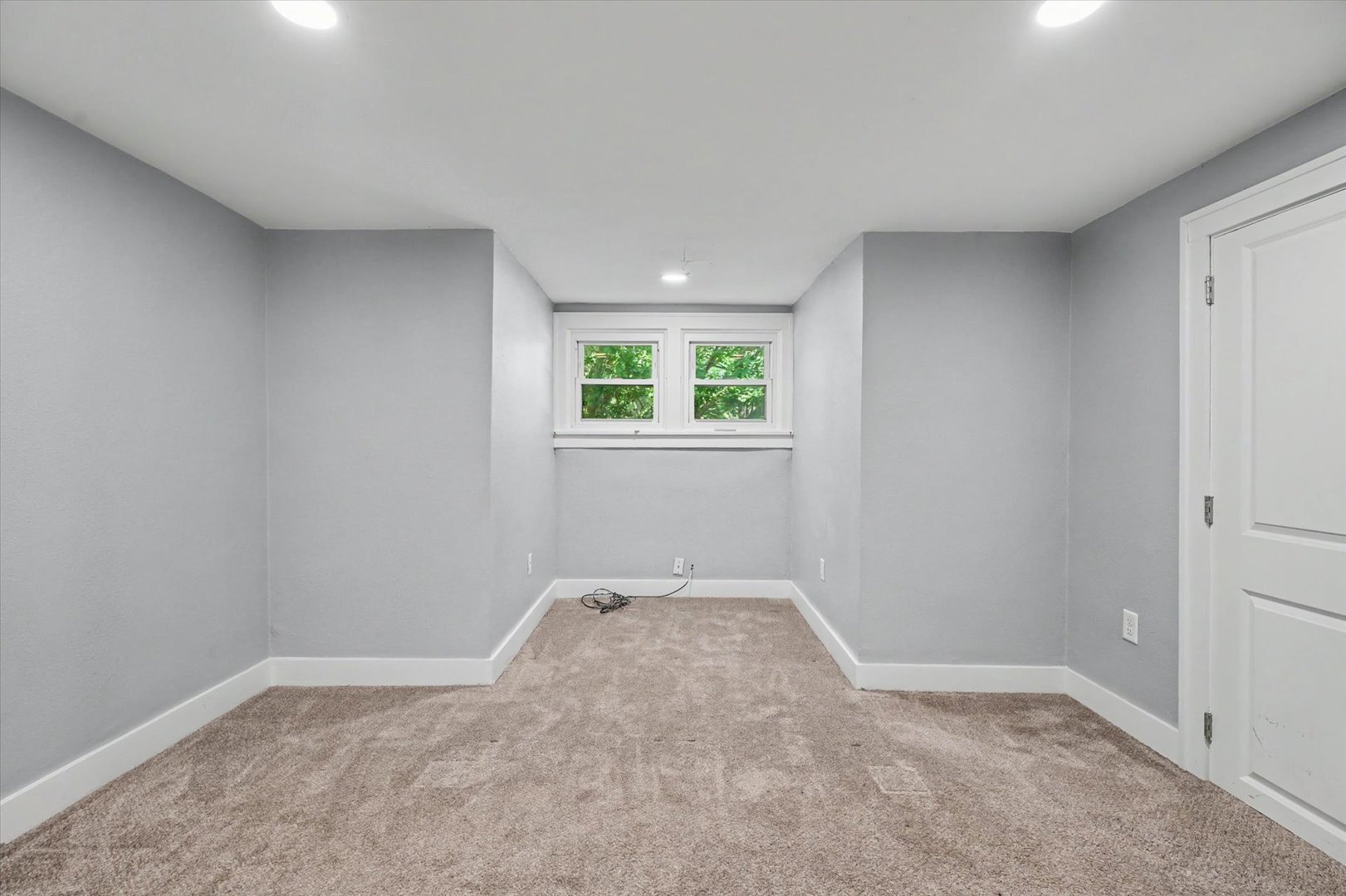 15 N Locust Street Property Photo 45