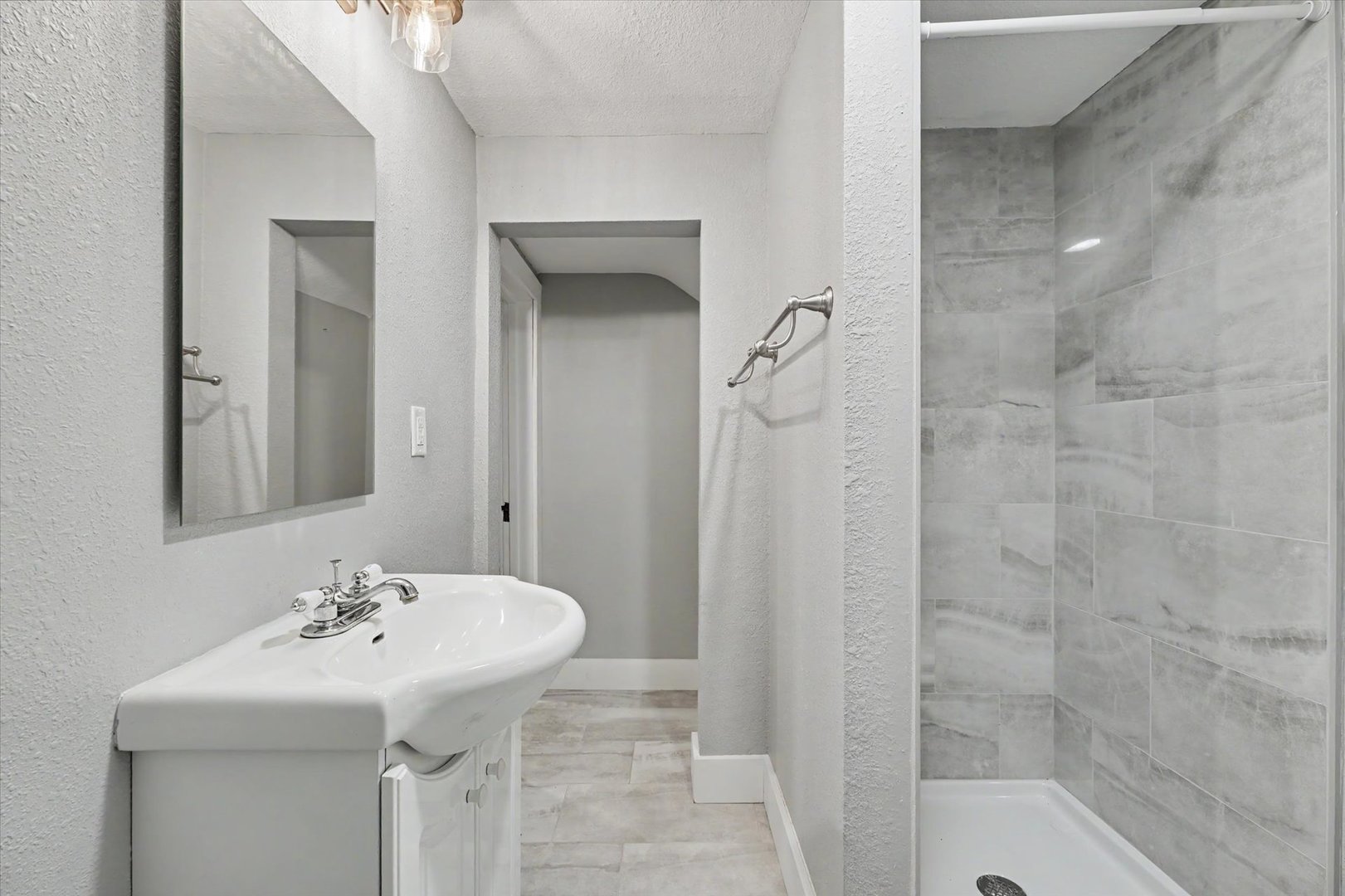 15 N Locust Street Property Photo 46