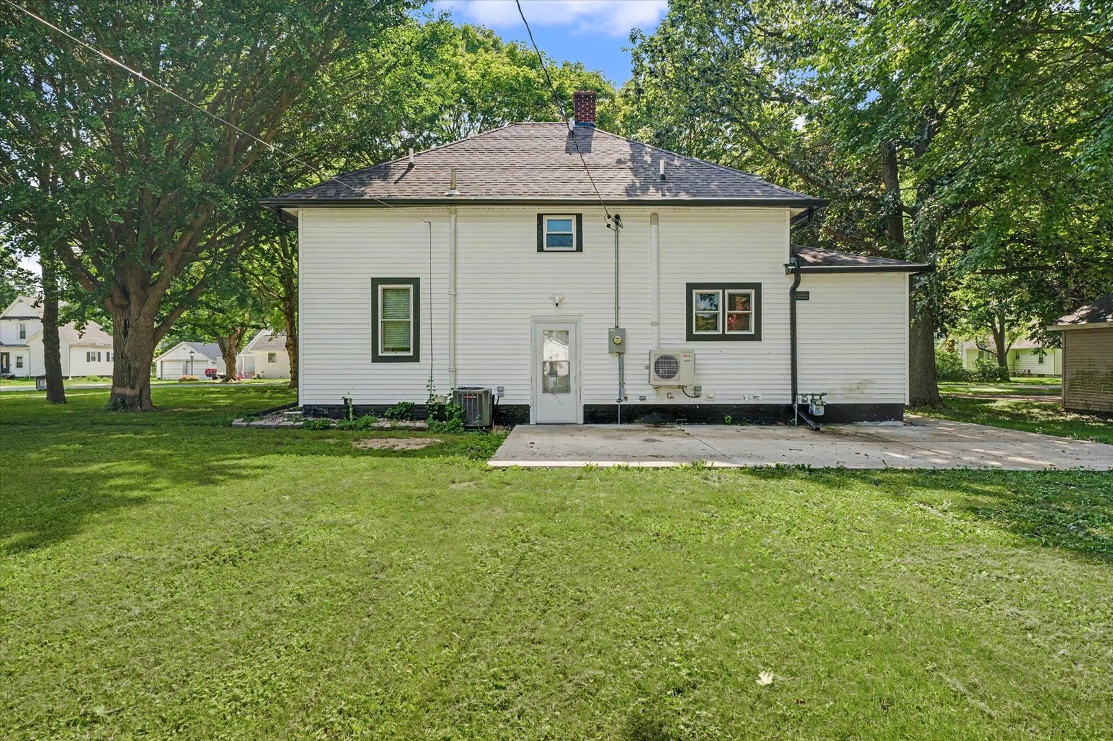 15 N Locust Street Property Photo 48
