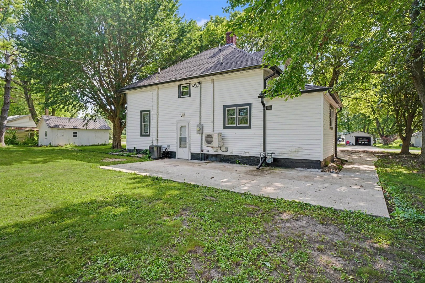 15 N Locust Street Property Photo 49