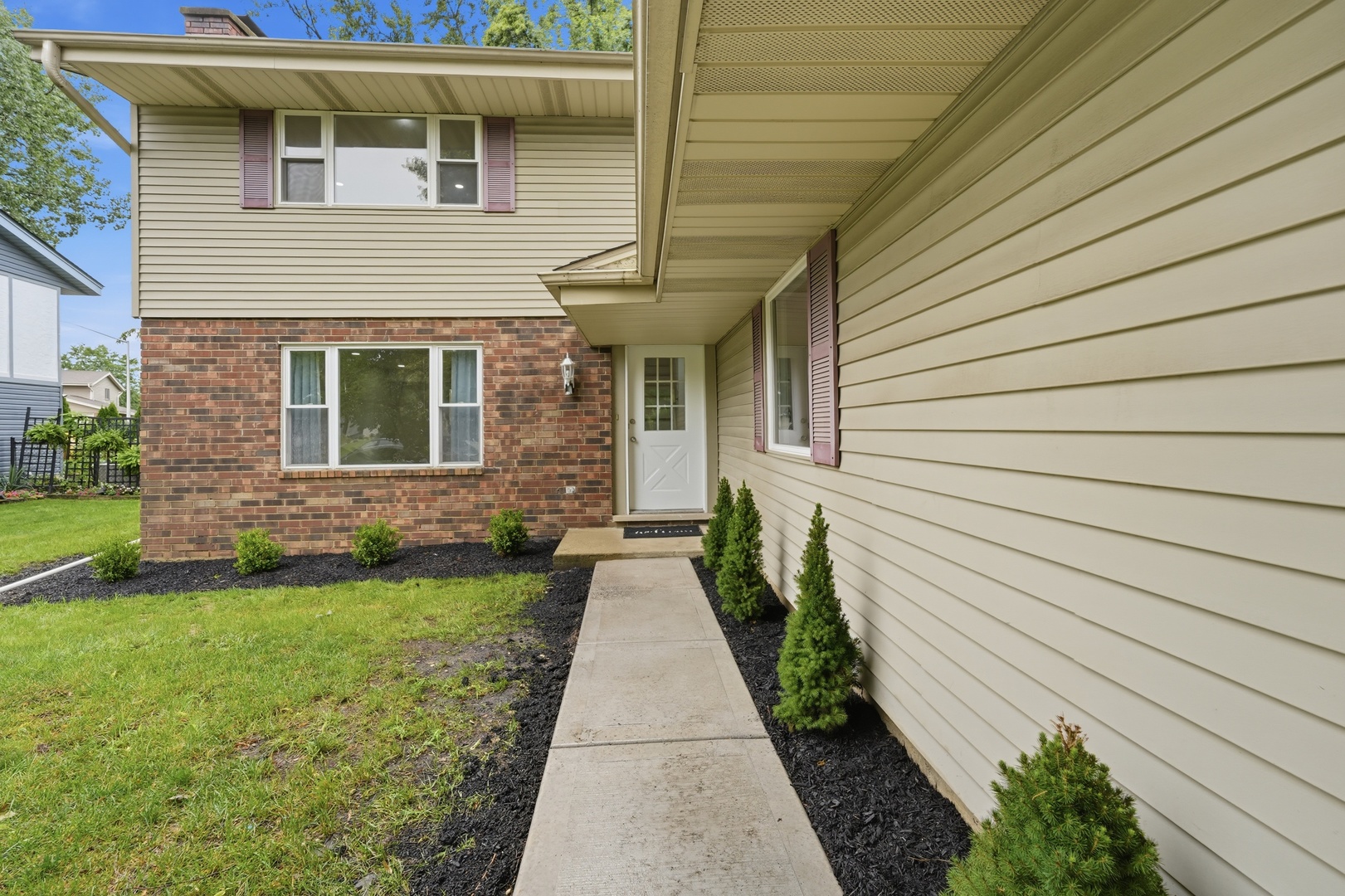 1134 Pinehurst Lane Property Photo 2