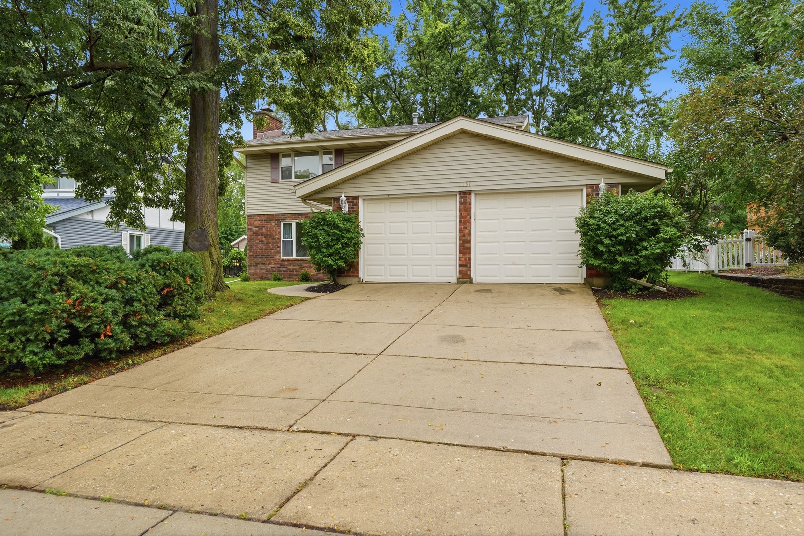1134 Pinehurst Lane Property Photo 3