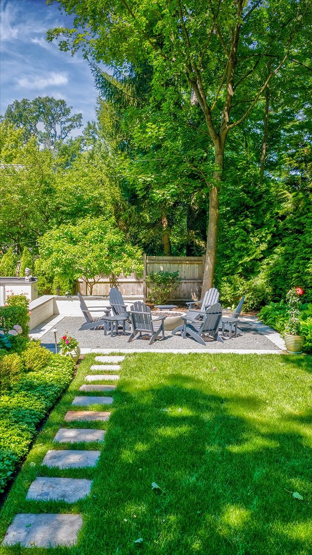 567 Oak Street Property Photo 42