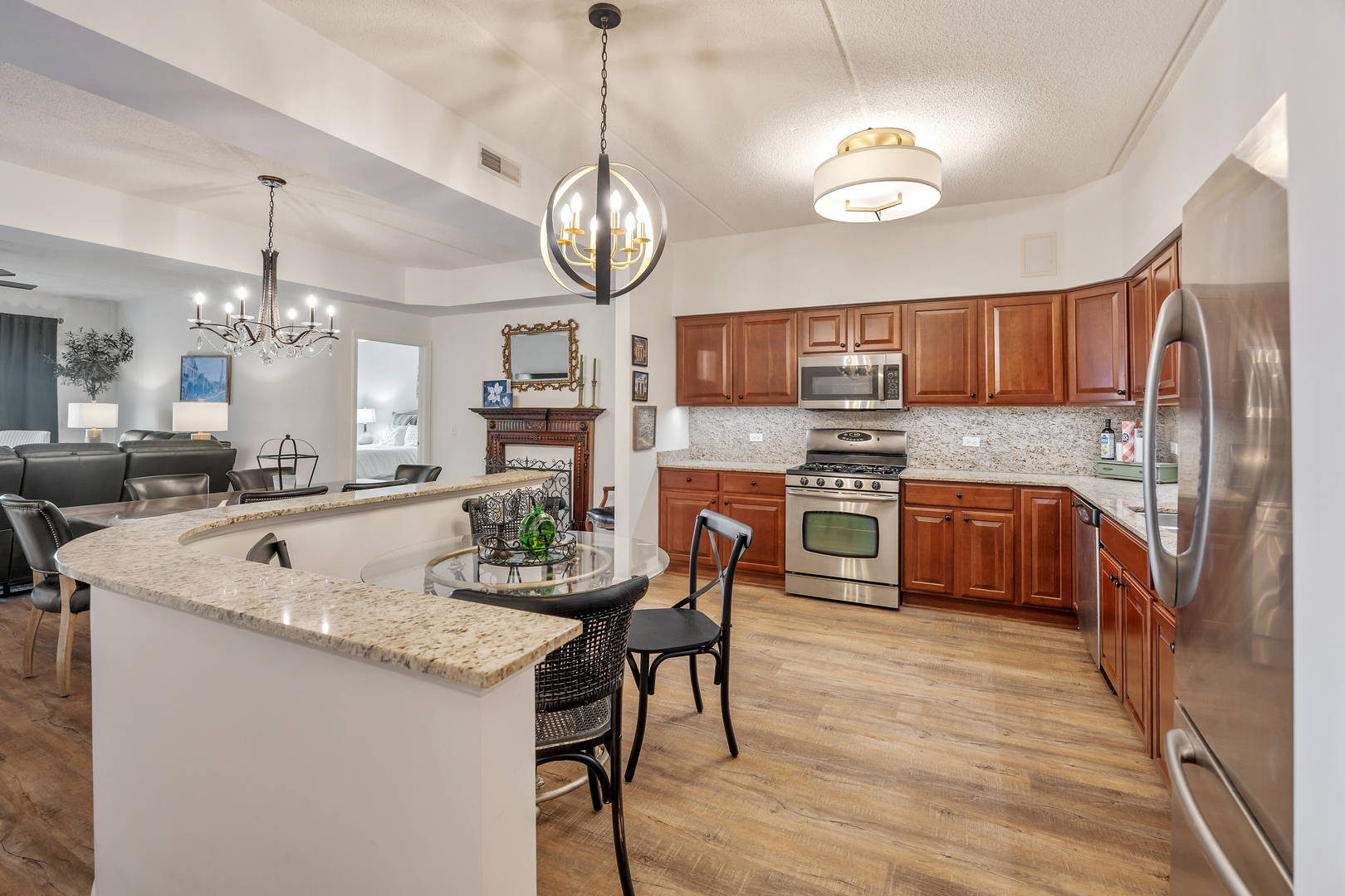 1479 N Milwaukee Avenue 307 Property Photo 6