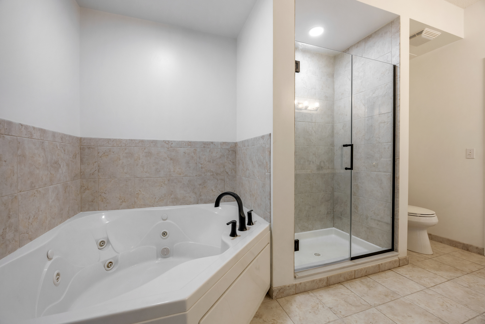 1479 N Milwaukee Avenue 307 Property Photo 17