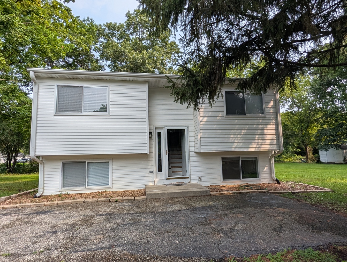 37055 N Capillo Avenue Property Photo 1