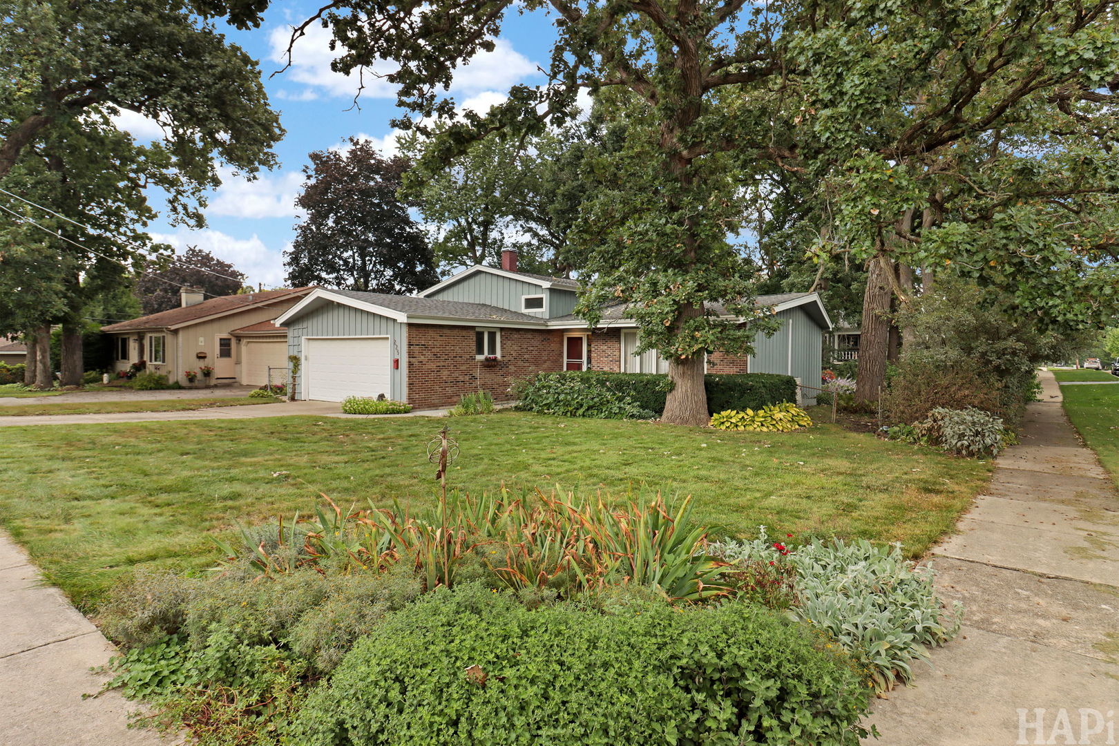 225 S Seymour Avenue Property Photo 3