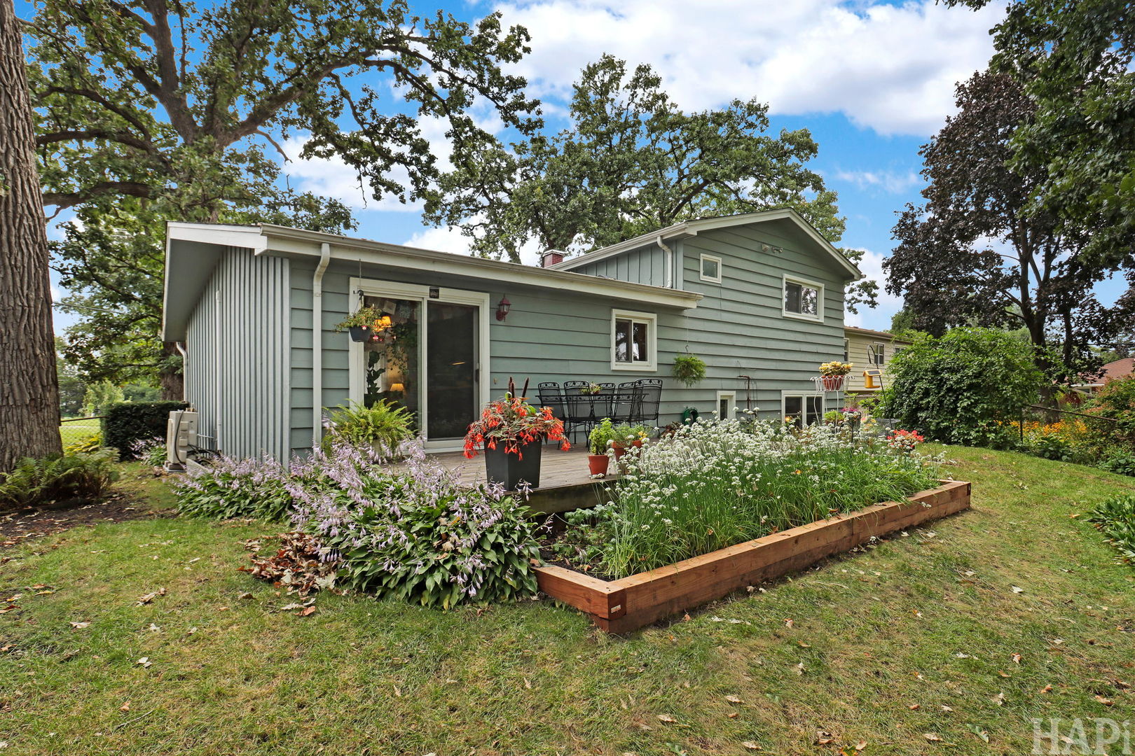 225 S Seymour Avenue Property Photo 4