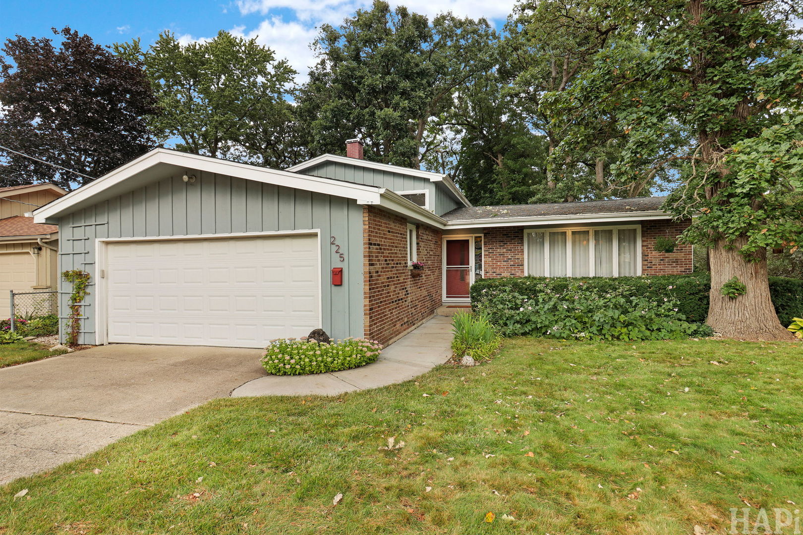225 S Seymour Avenue Property Photo 5