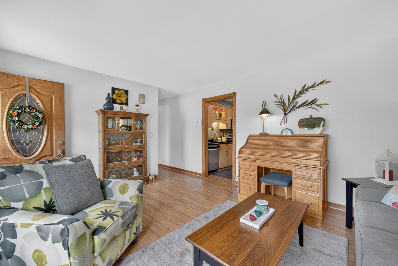 909 Shorewood Drive Property Photo 3