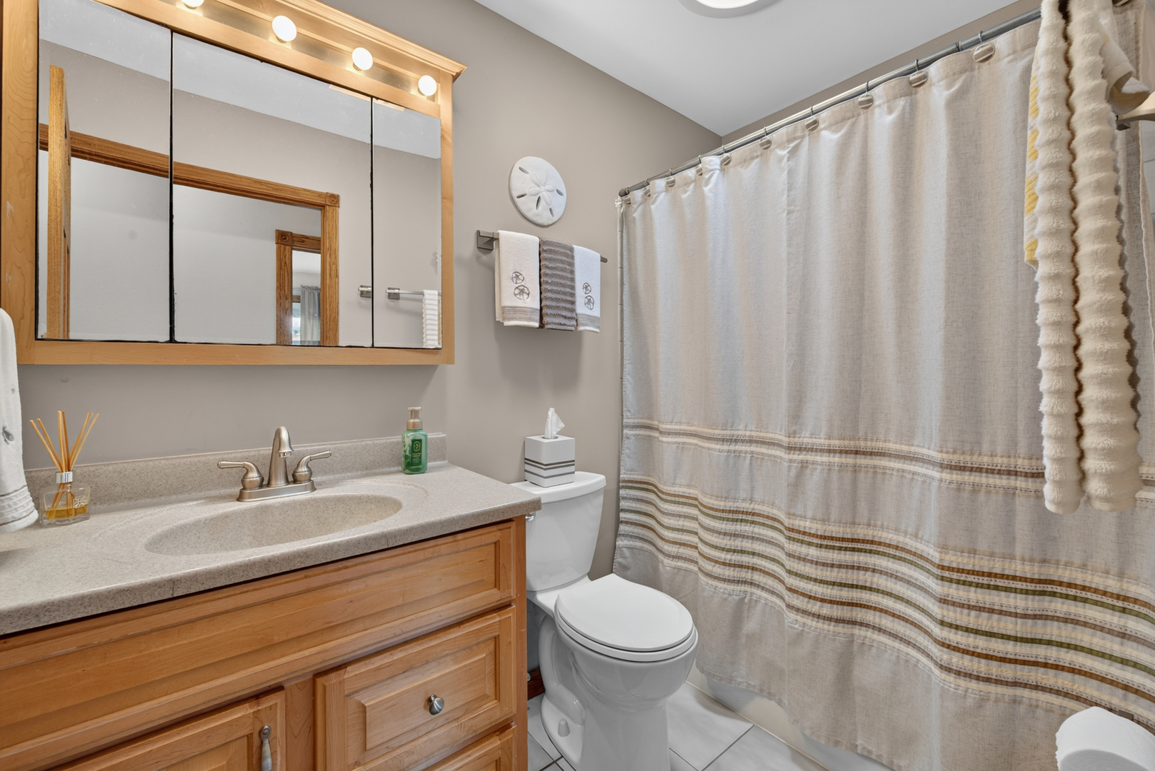909 Shorewood Drive Property Photo 14