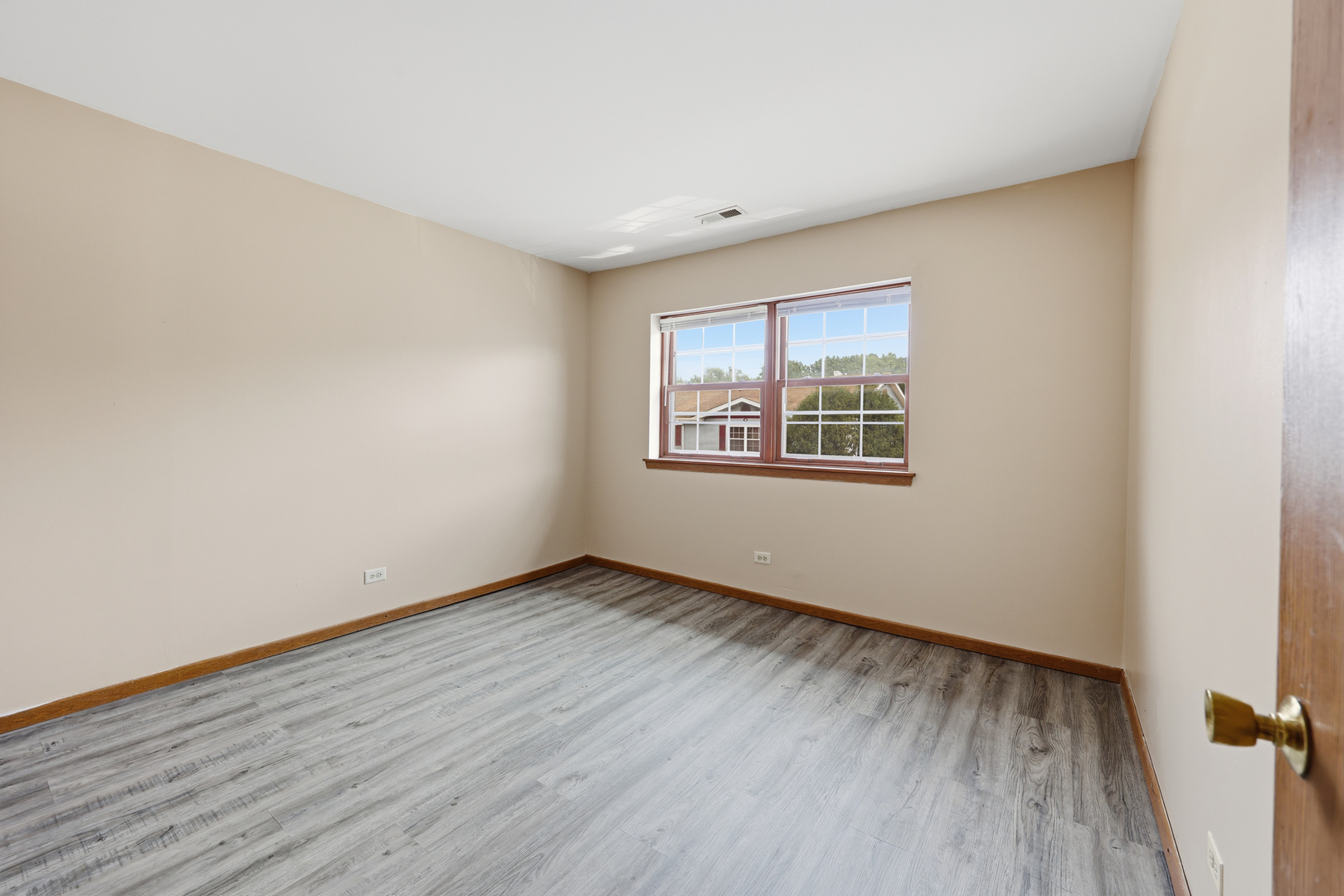 1141 Greenwood Circle 7f Property Photo 14