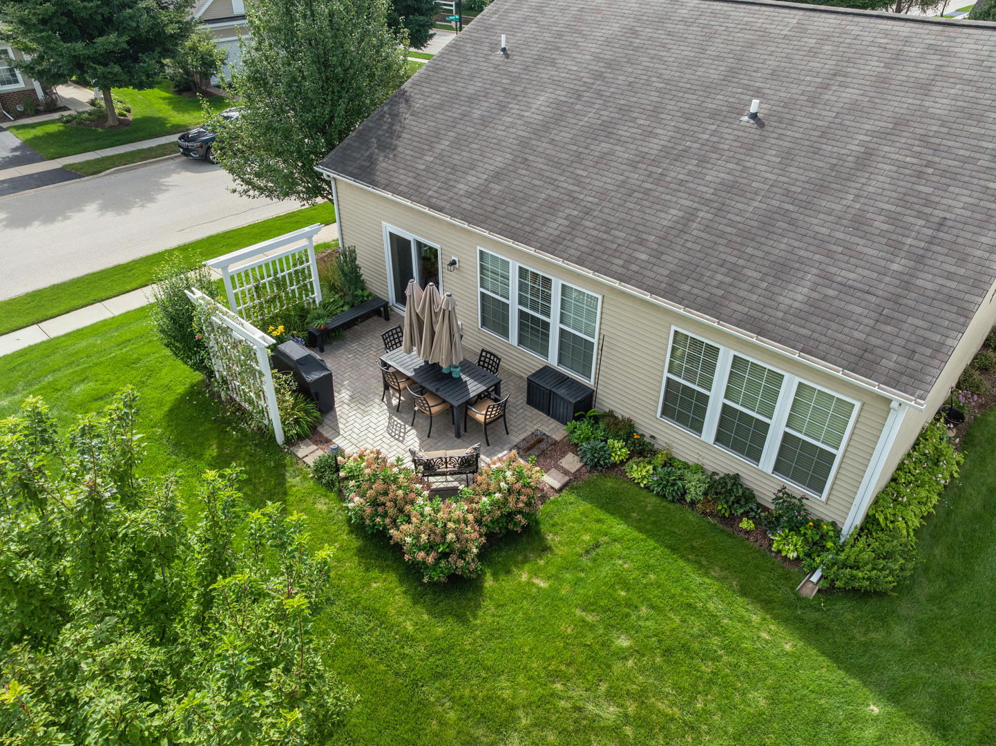 2751 Beacon Point Circle Property Photo 3