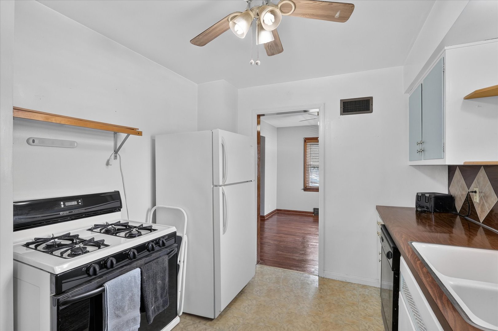 961 W Jefferson Drive Property Photo 18