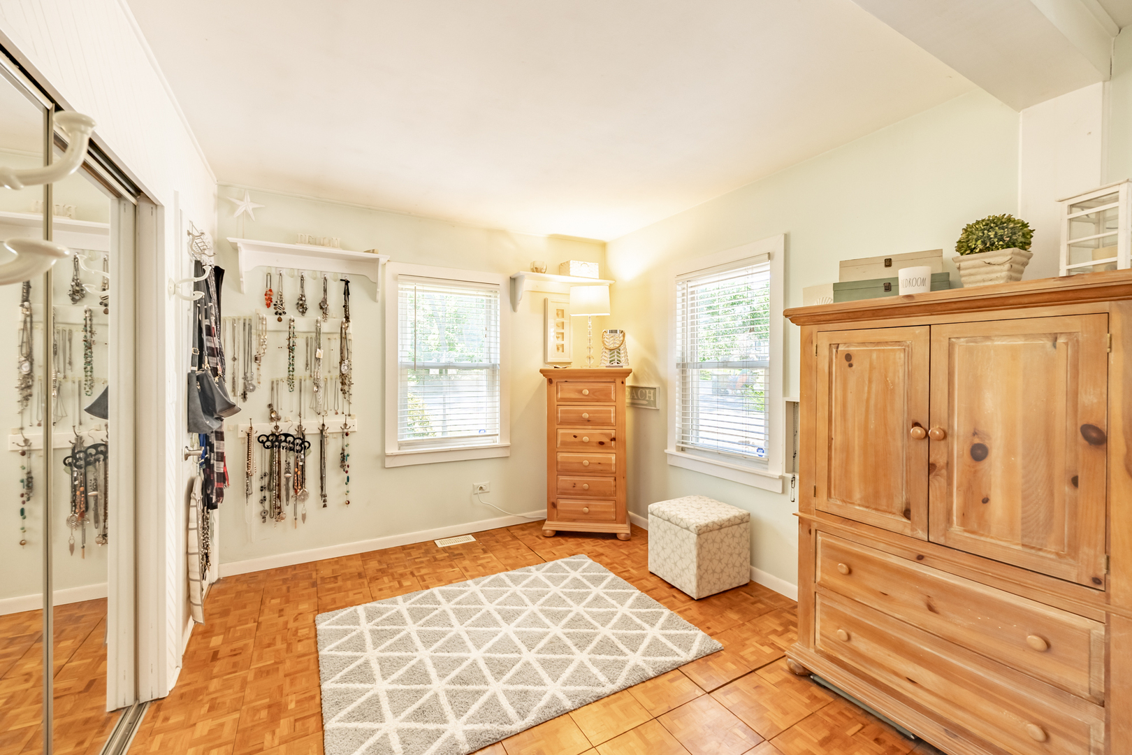 1120 W Wood Street Property Photo 11