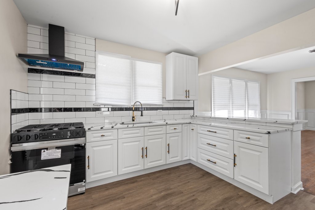 15661 State Street Property Photo 3