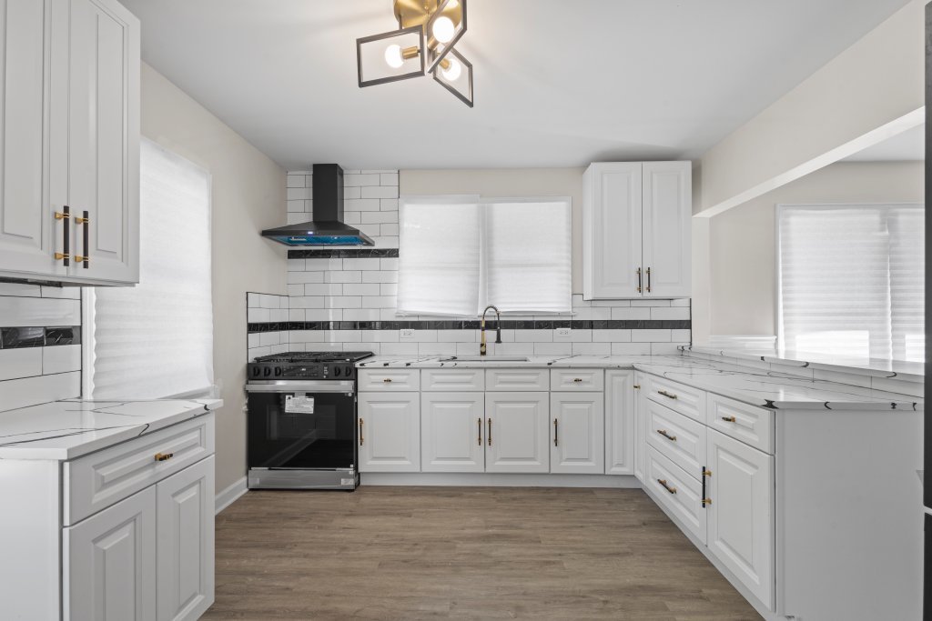 15661 State Street Property Photo 4