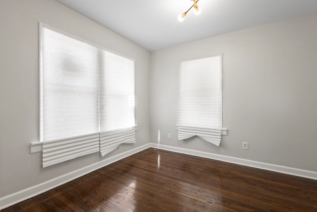 15661 State Street Property Photo 14