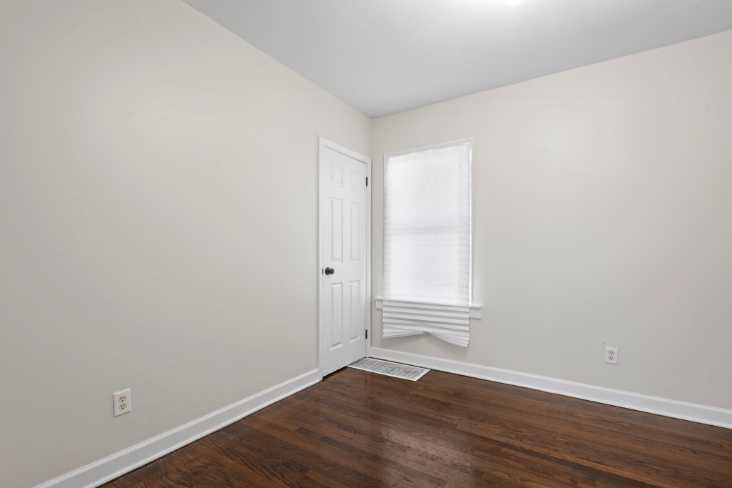 15661 State Street Property Photo 15