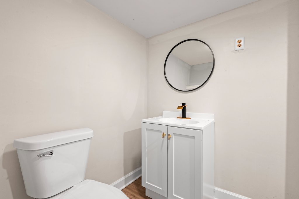 15661 State Street Property Photo 22