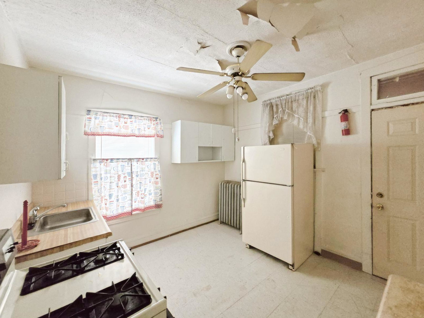 12729661 Property Photo 9