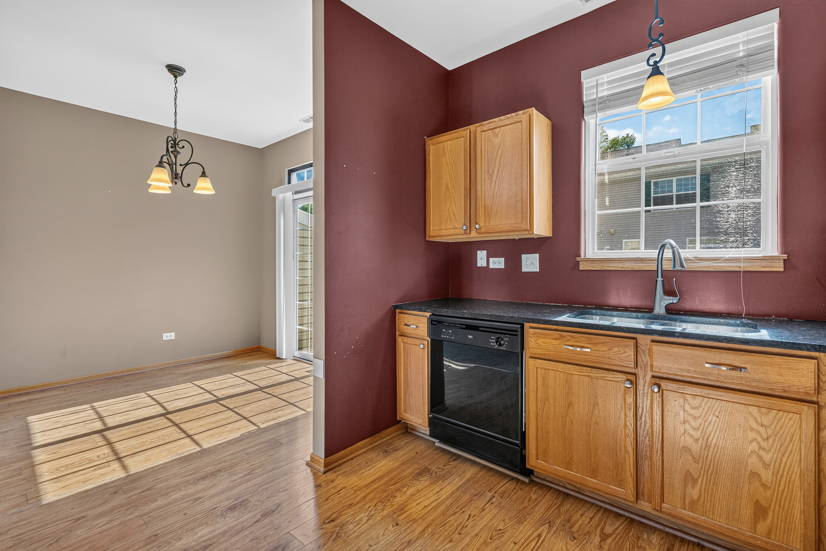 2325 Graystone Drive Property Photo 4