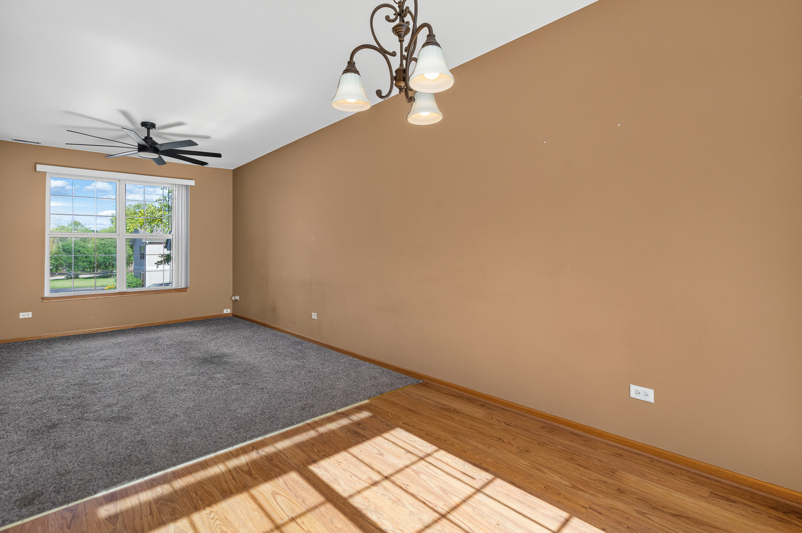 2325 Graystone Drive Property Photo 7