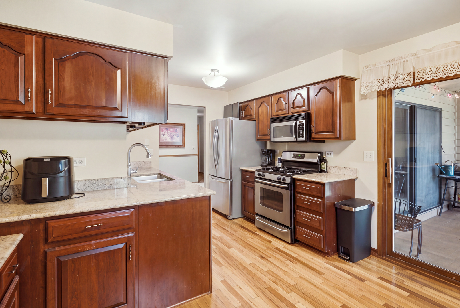 615 Waverly Drive C Property Photo 4