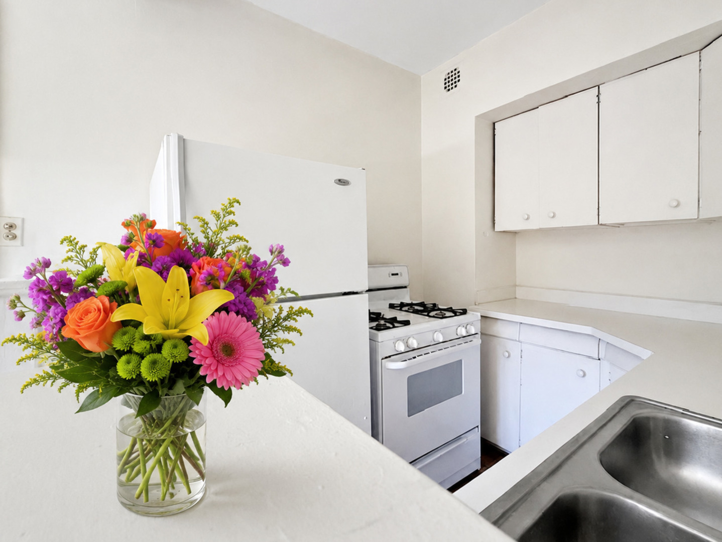 1205 W Sherwin Avenue 500 Property Photo 5