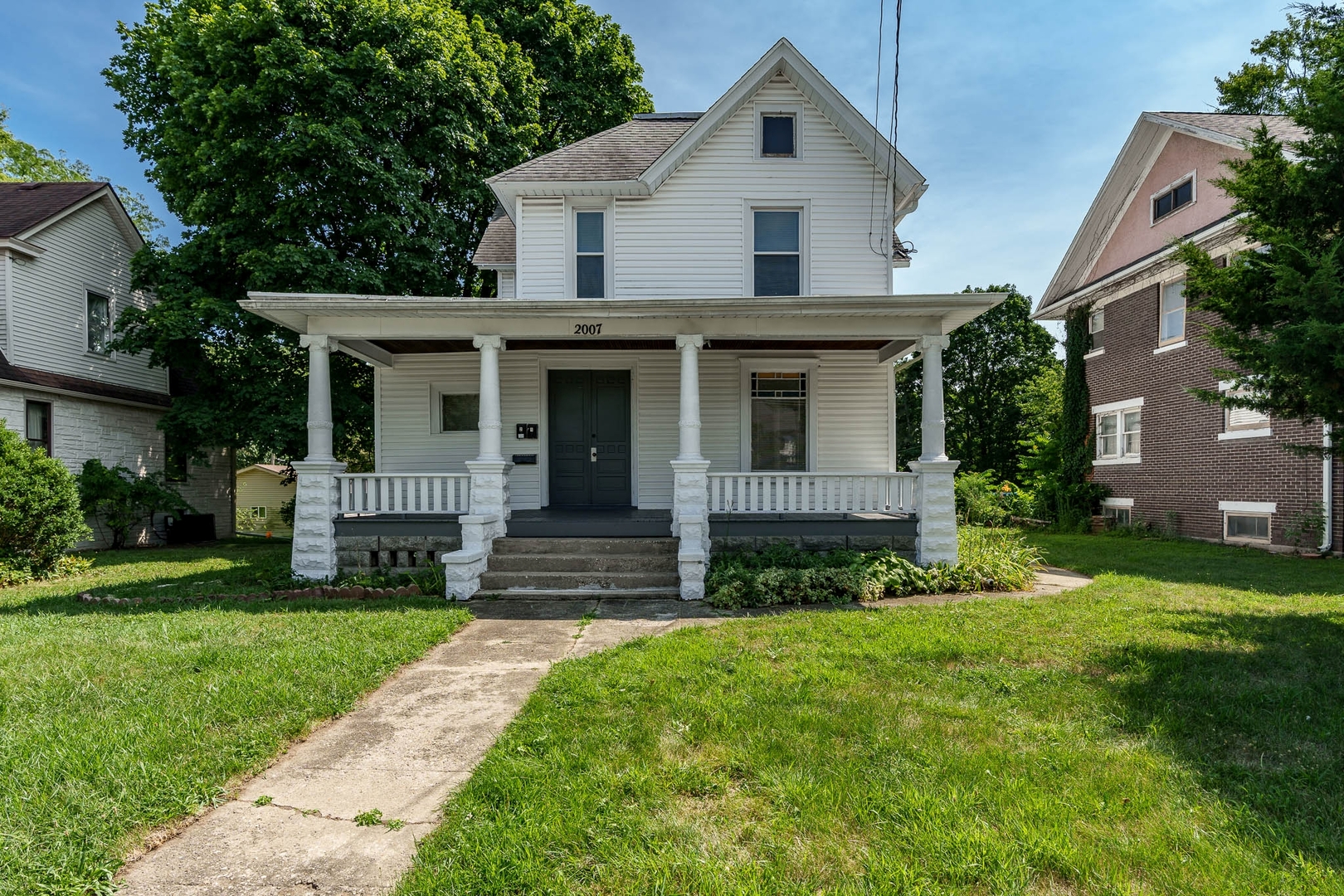 2007 E State Street Property Photo 1