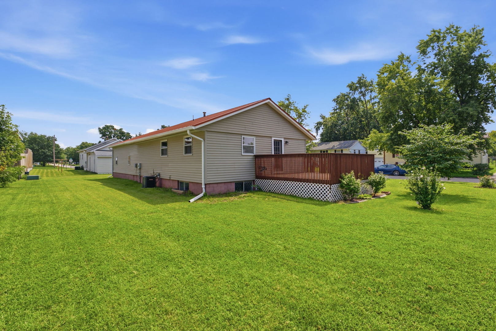 414 15th Place Property Photo 4