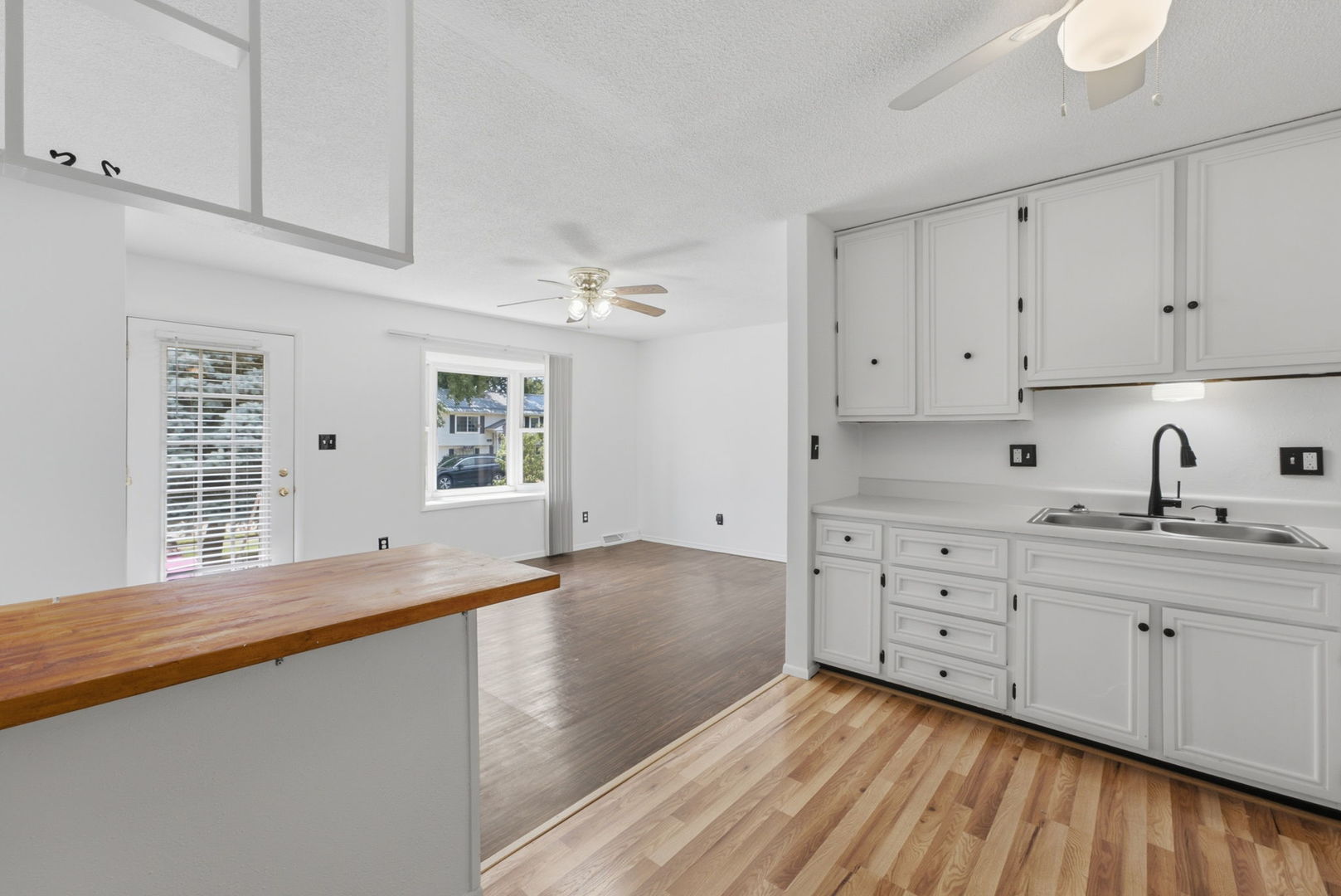 414 15th Place Property Photo 11