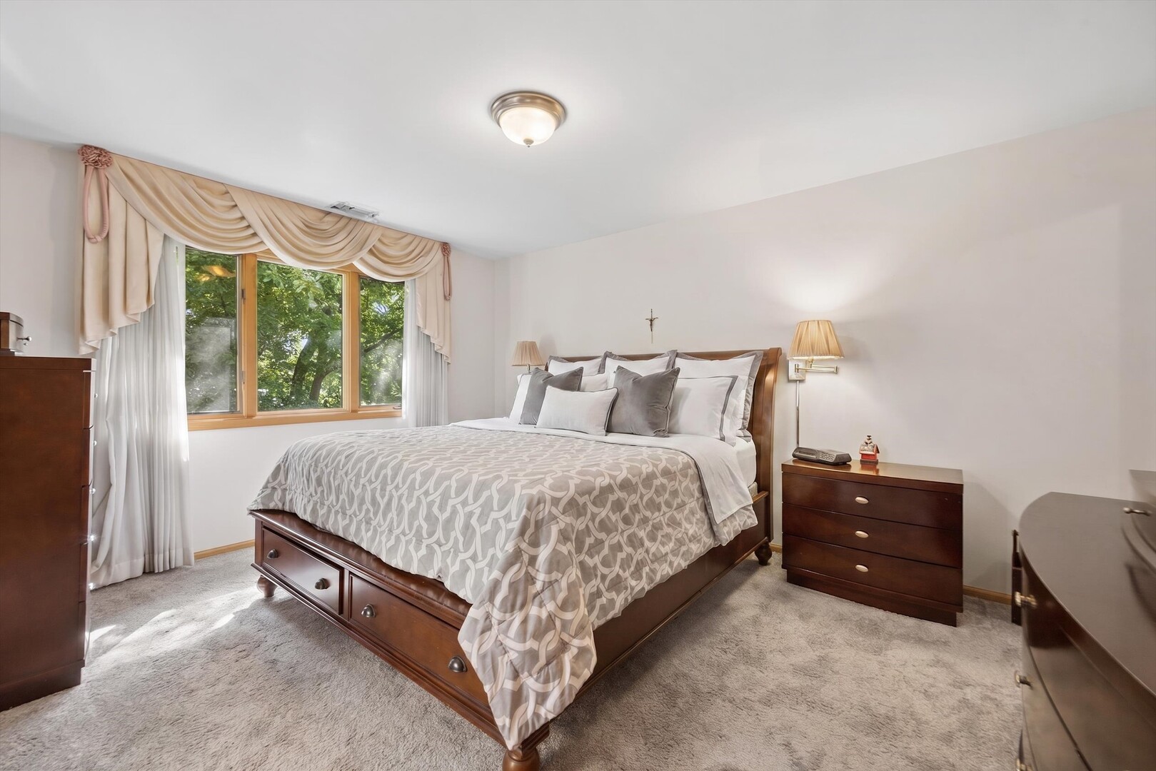 11131 Dineff Road Property Photo 18