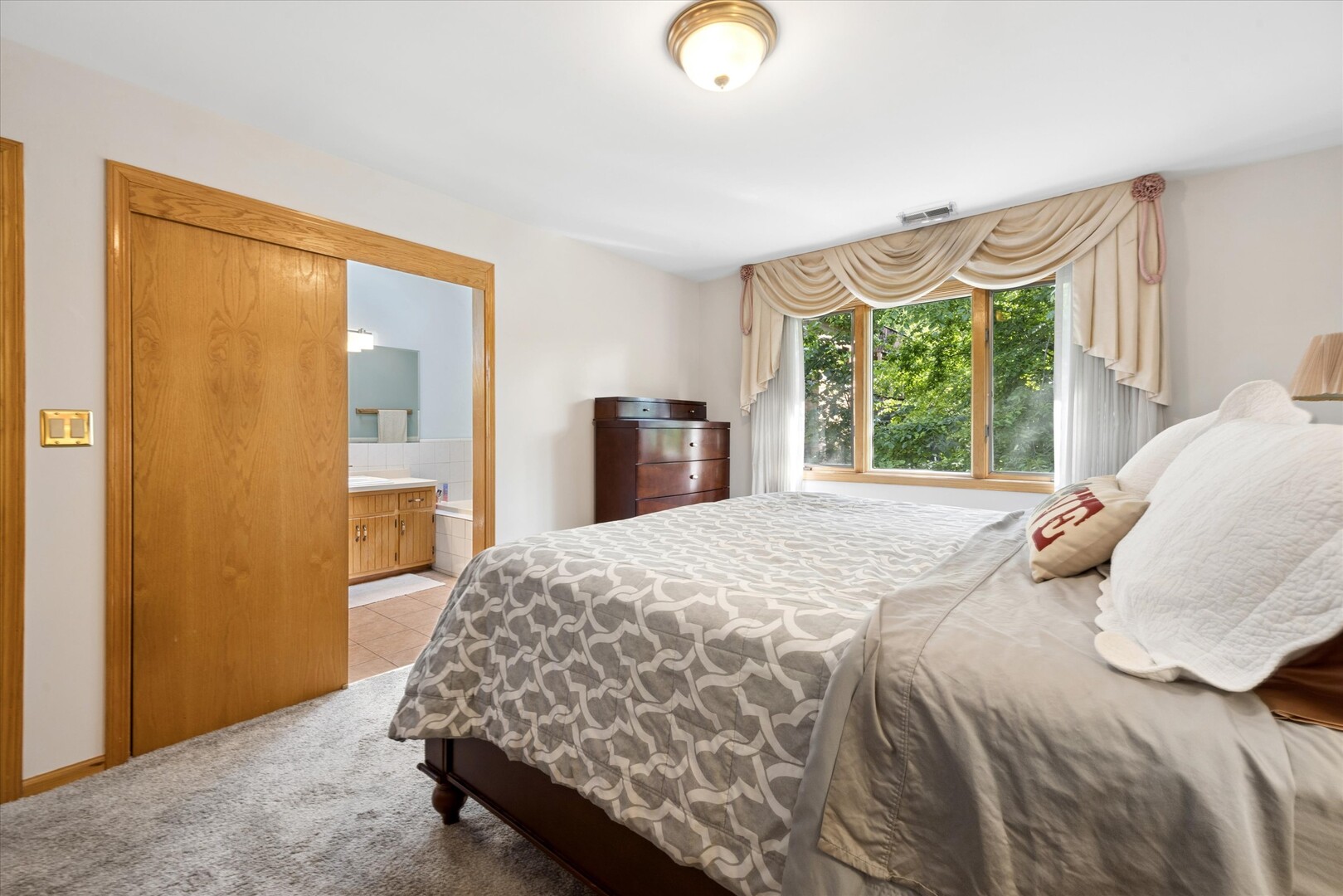 11131 Dineff Road Property Photo 19
