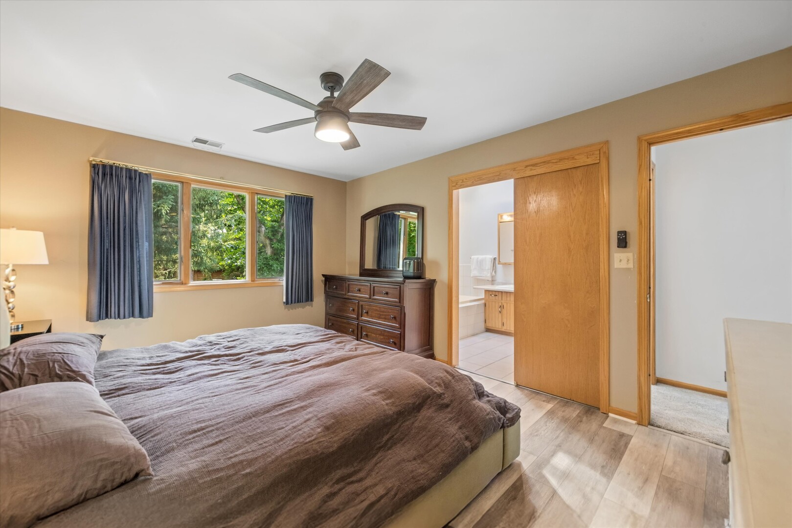 11131 Dineff Road Property Photo 22