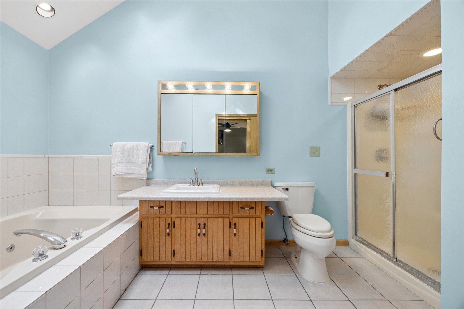 11131 Dineff Road Property Photo 23